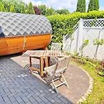 Im Kuenstlerhaus - Abc597