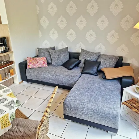 Im Kuenstlerhaus - Abc597 *