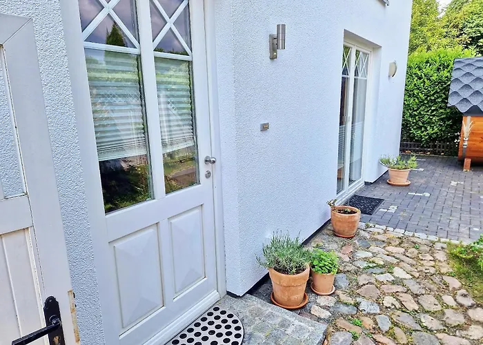 Im Kuenstlerhaus - Abc597 *